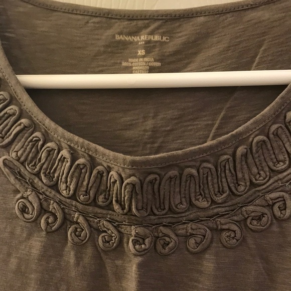 Banana Republic t shirt size XS - Picture 2 of 4